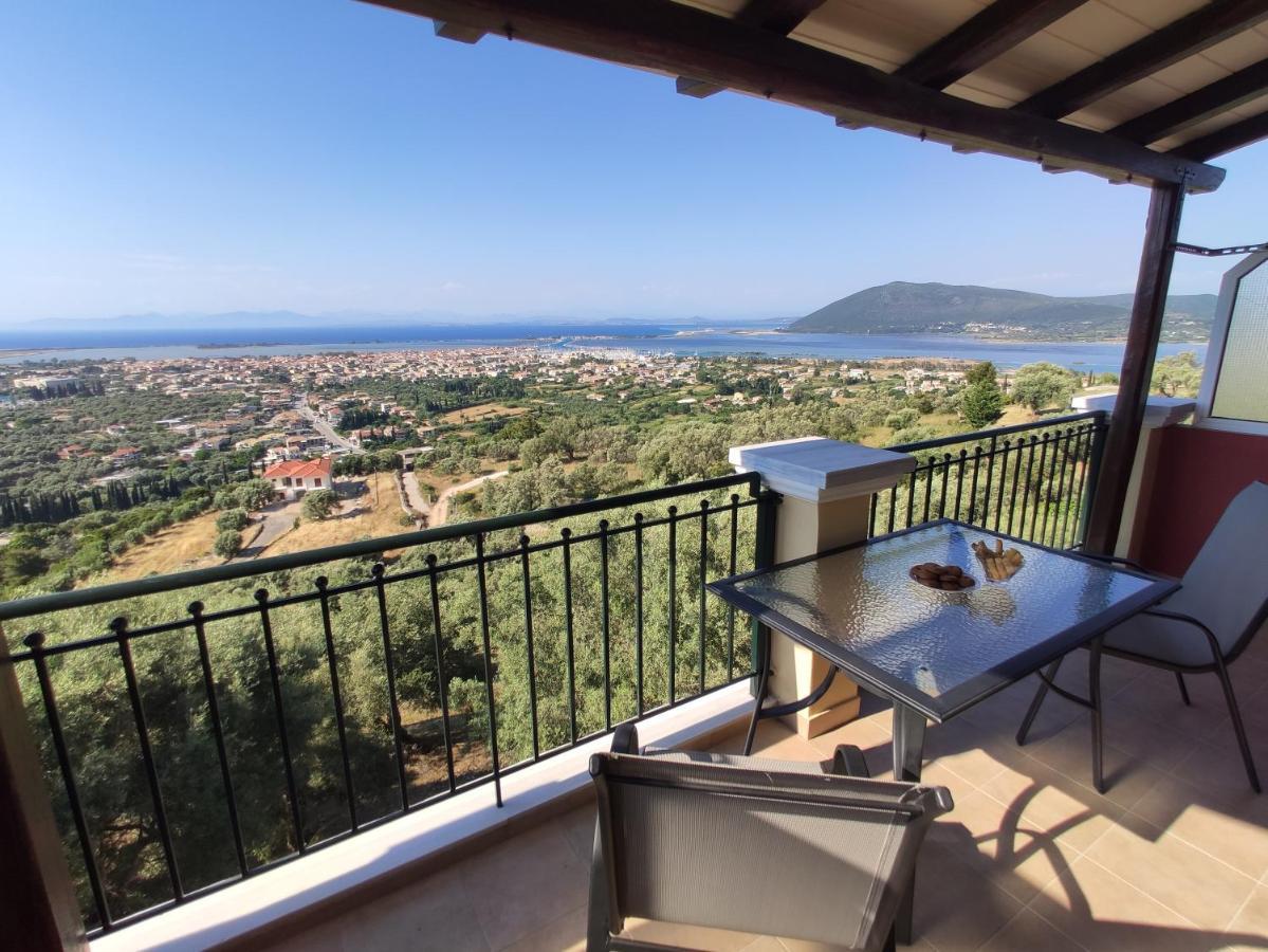 Irida Apartment Apolpaina Екстериор снимка