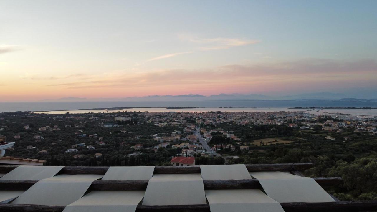 Irida Apartment Apolpaina Екстериор снимка